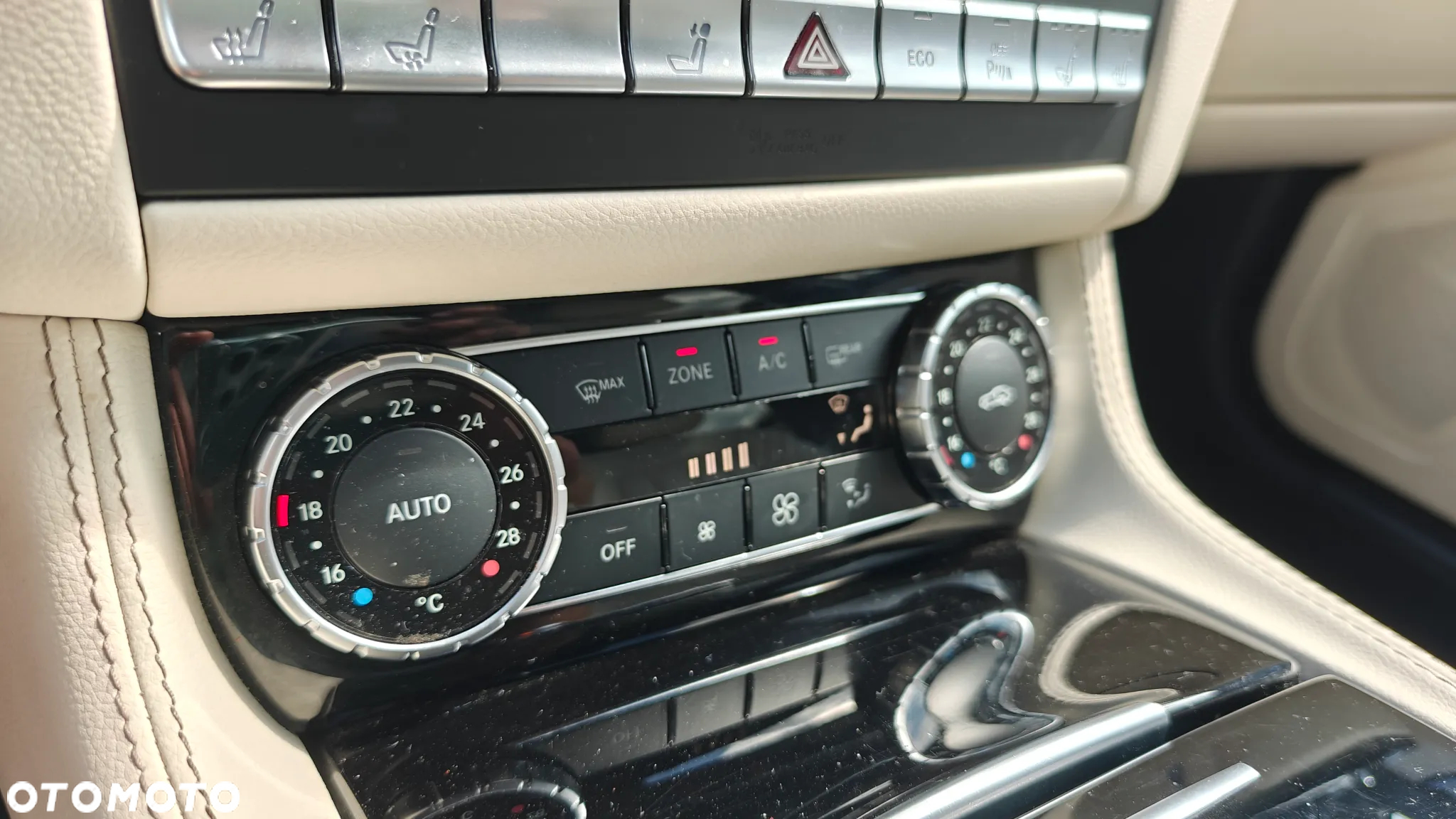 Mercedes-Benz CLS 350 d 4-Matic - 23