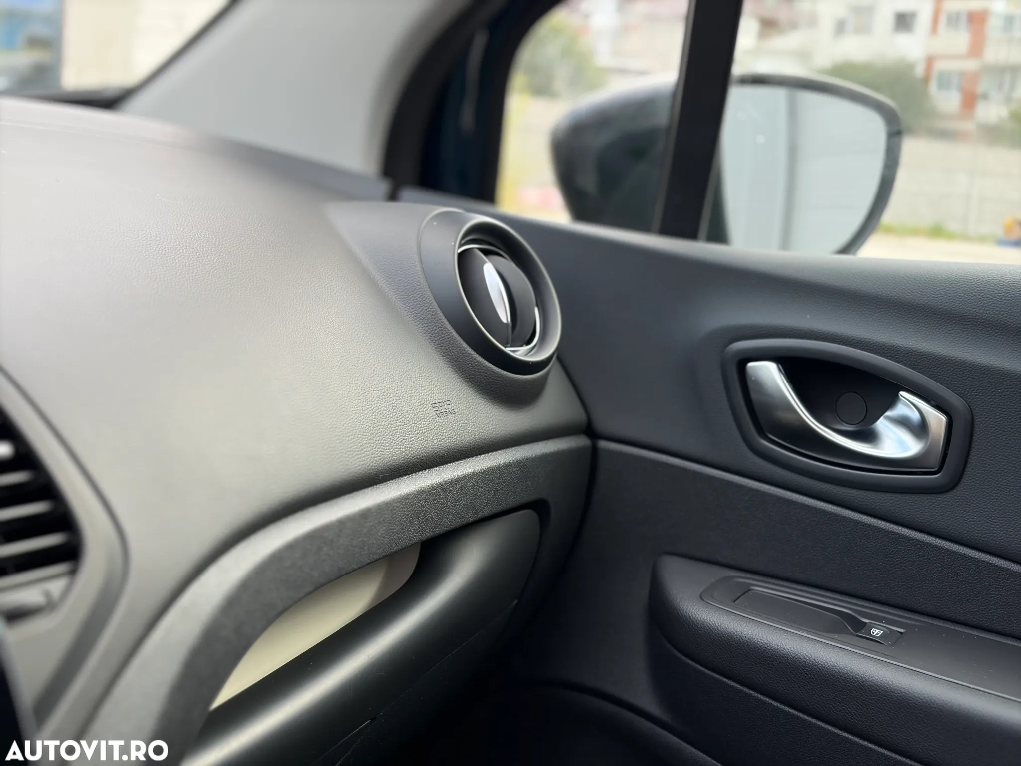 Renault Captur (ENERGY) TCe 90 INTENS - 24