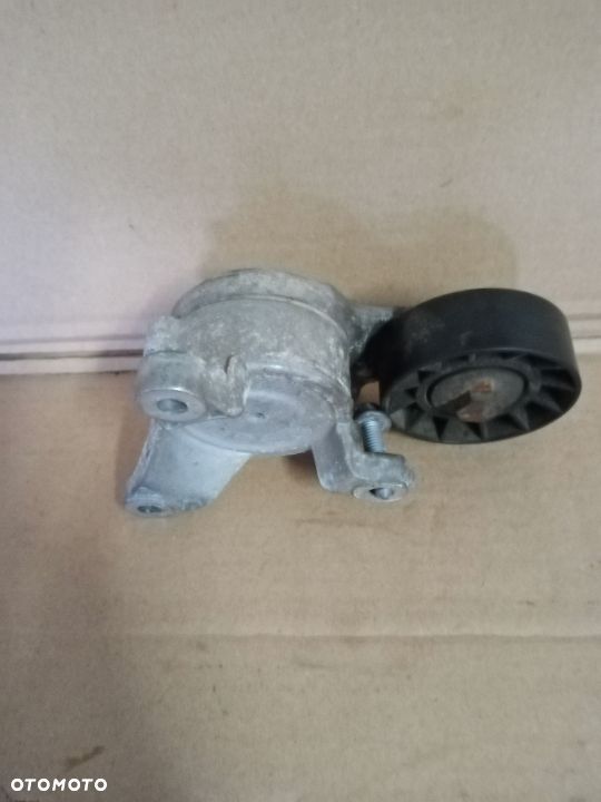 Napinacz paska rolka Peugeot 407 1.8 - 1