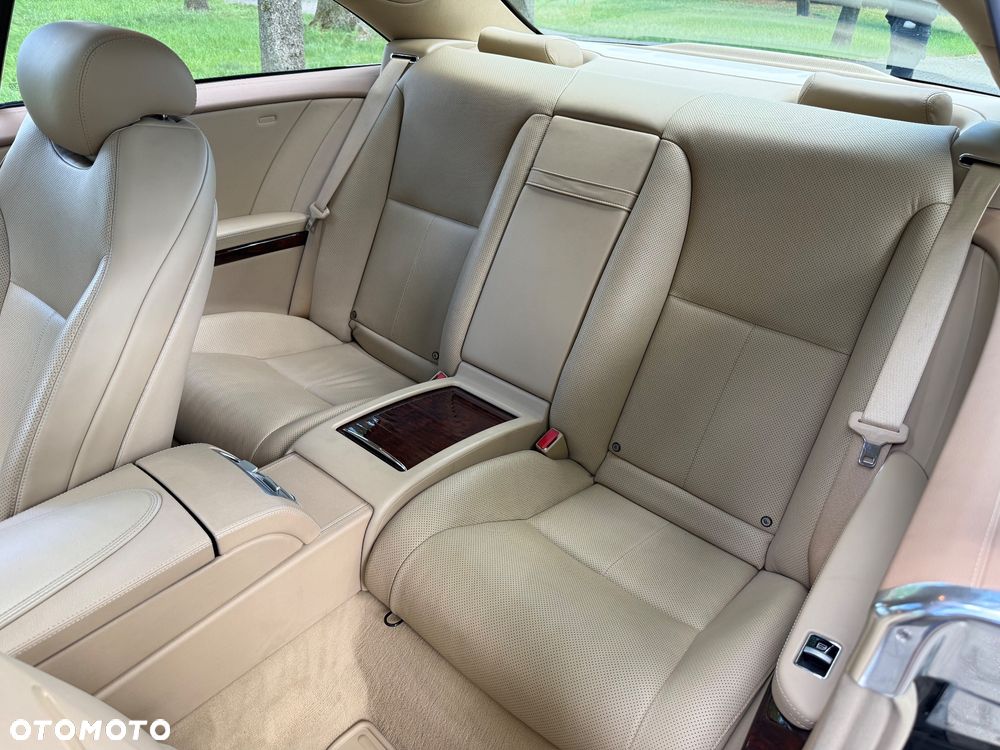 Mercedes-Benz CL 500 4-Matic BlueEff - 30