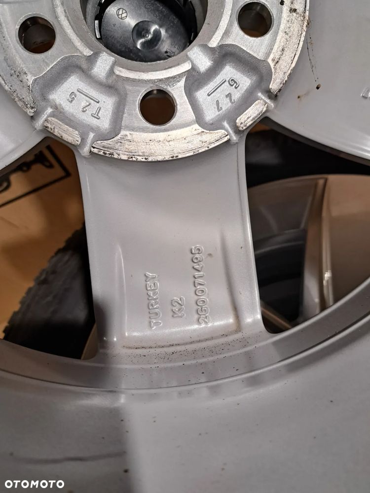 Felga aluminiowa z oponą VW Polo 2G0 5.5Jx15H2 ET 40 2G0071495 185/65R15 88T Bridgestone Blizzak LM005 koło zapasowe Felga aluminiowa VW Polo 2G 15 Cali - 7