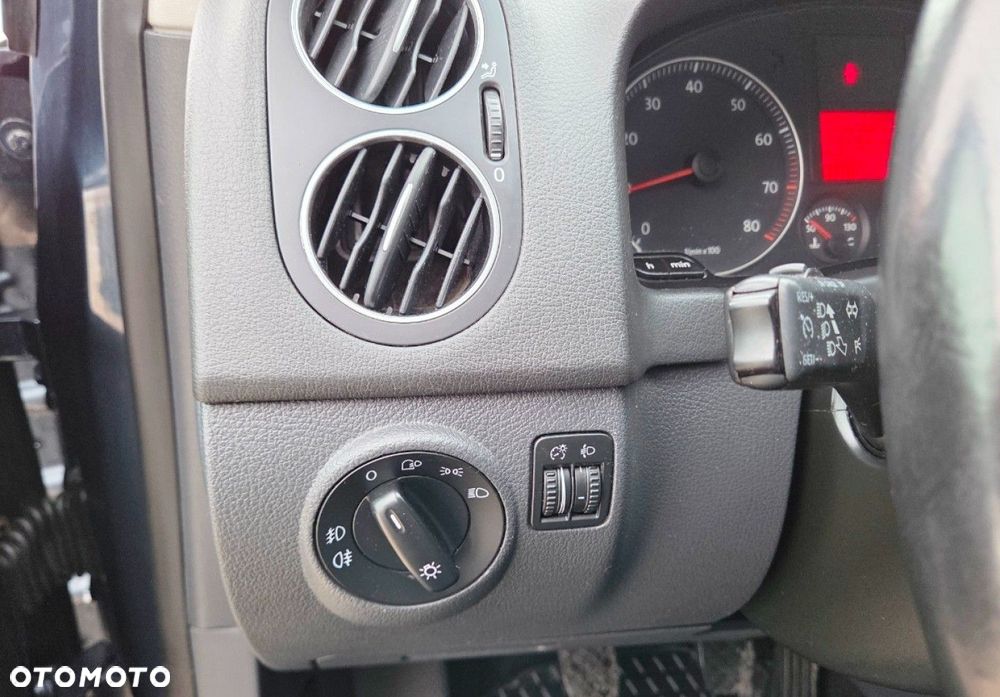 Volkswagen Golf Plus - 11