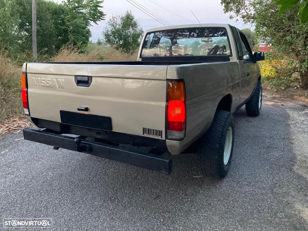 Nissan Pick Up 2.5 D CD - 4