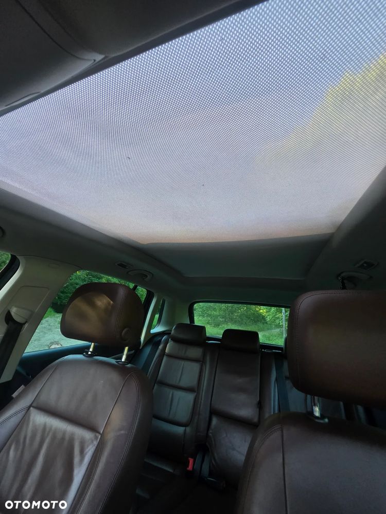 Volkswagen Tiguan - 9