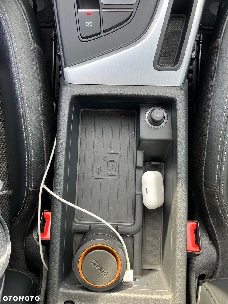 Audi A4 ver-avant-40-tdi-s-tronic-s-line - 17