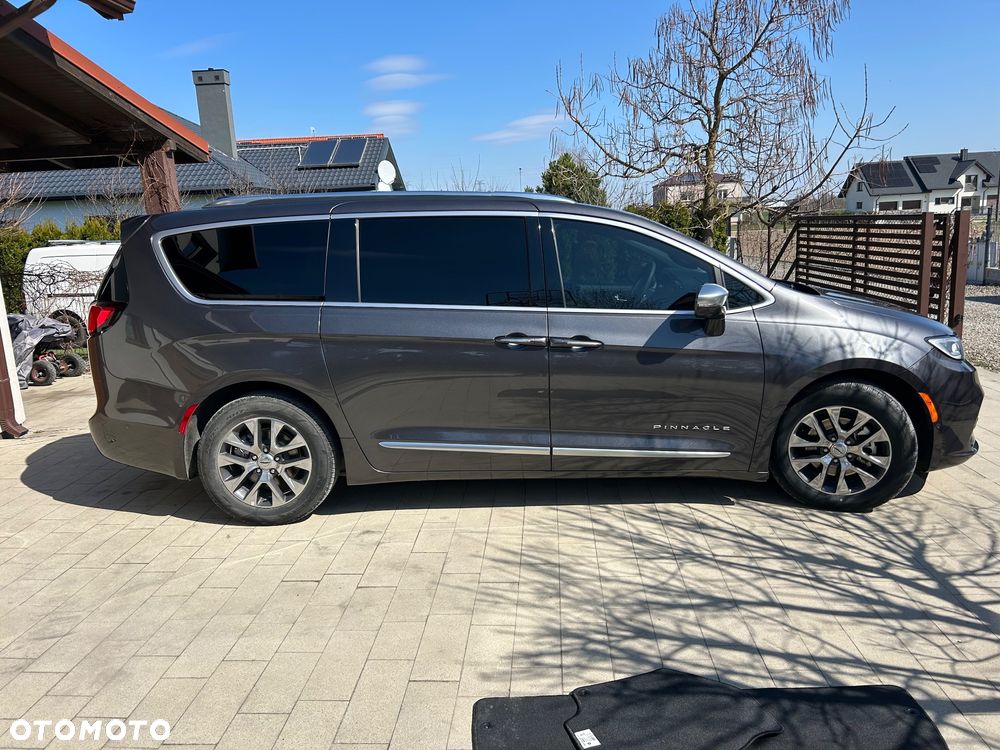 Chrysler Pacifica - 7