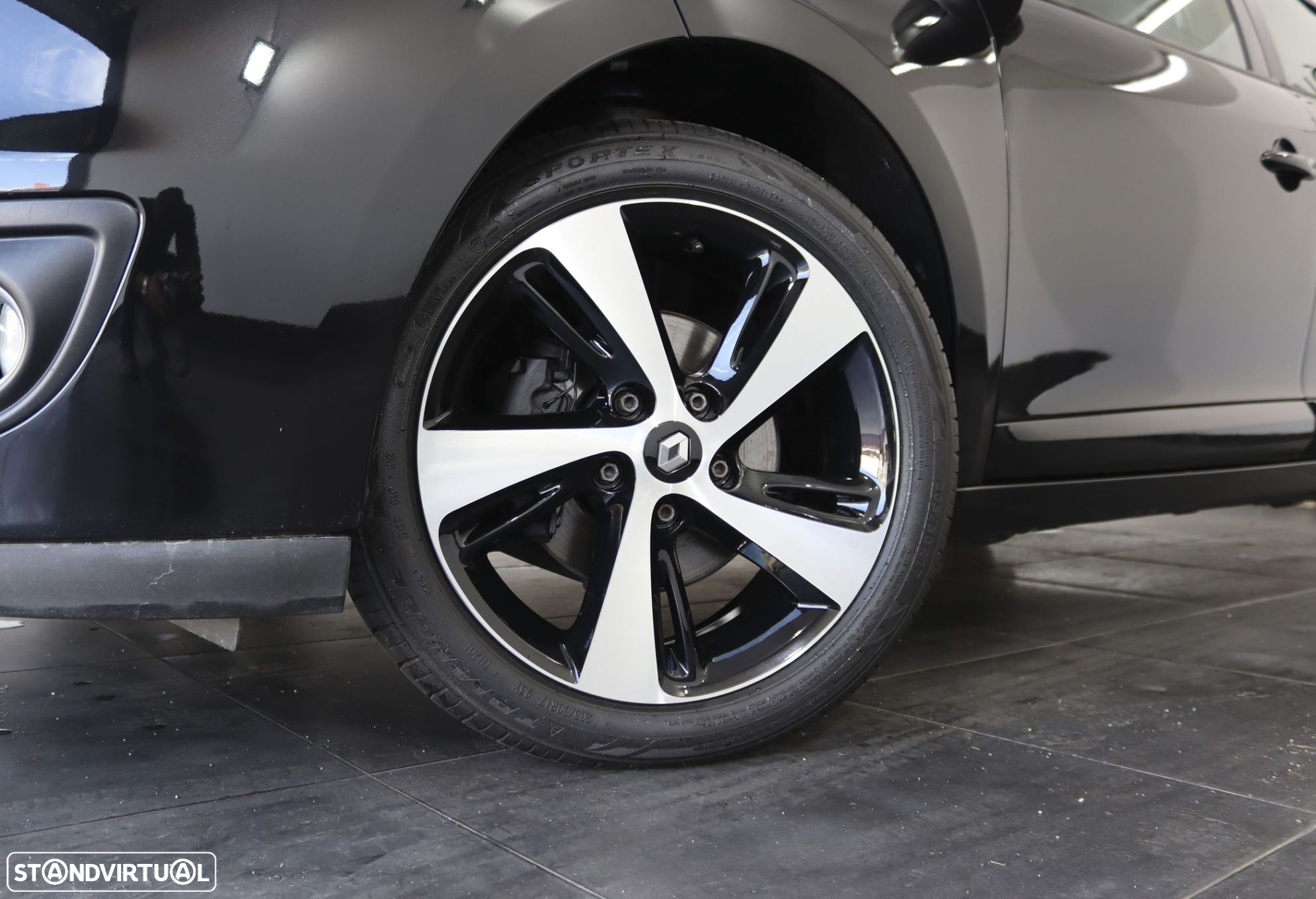 Renault Mégane Sport Tourer dCi 110 FAP Paris Business - 19