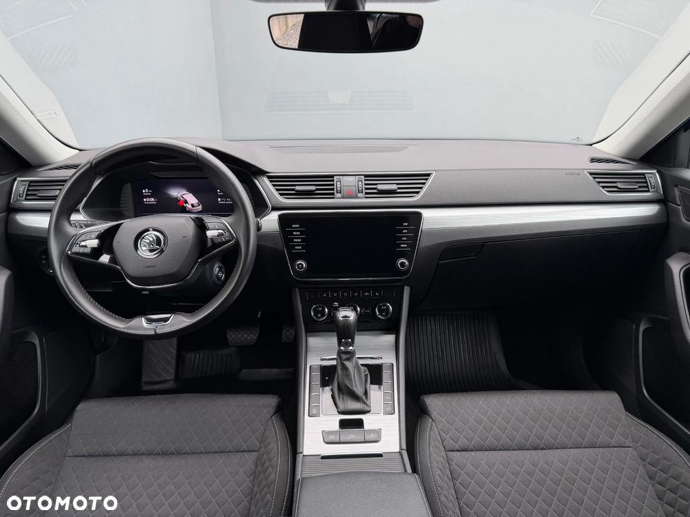 Skoda Superb 2.0 TDI SCR Ambition DSG - 27