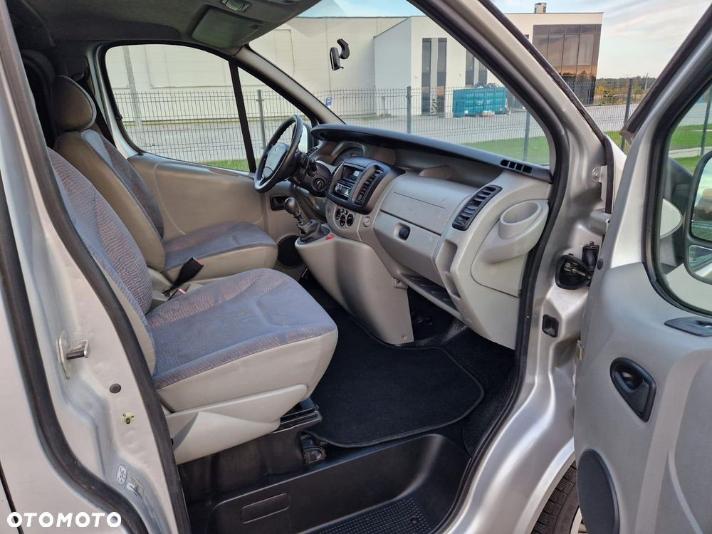 Renault TRAFIC - 6