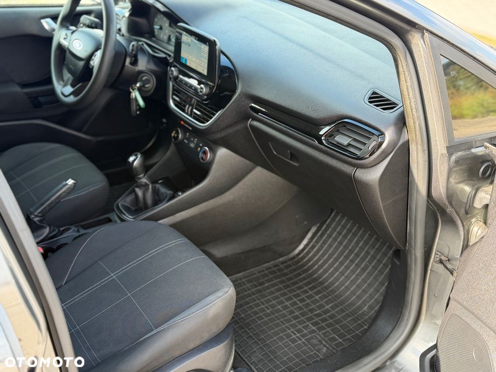 Ford Fiesta - 10
