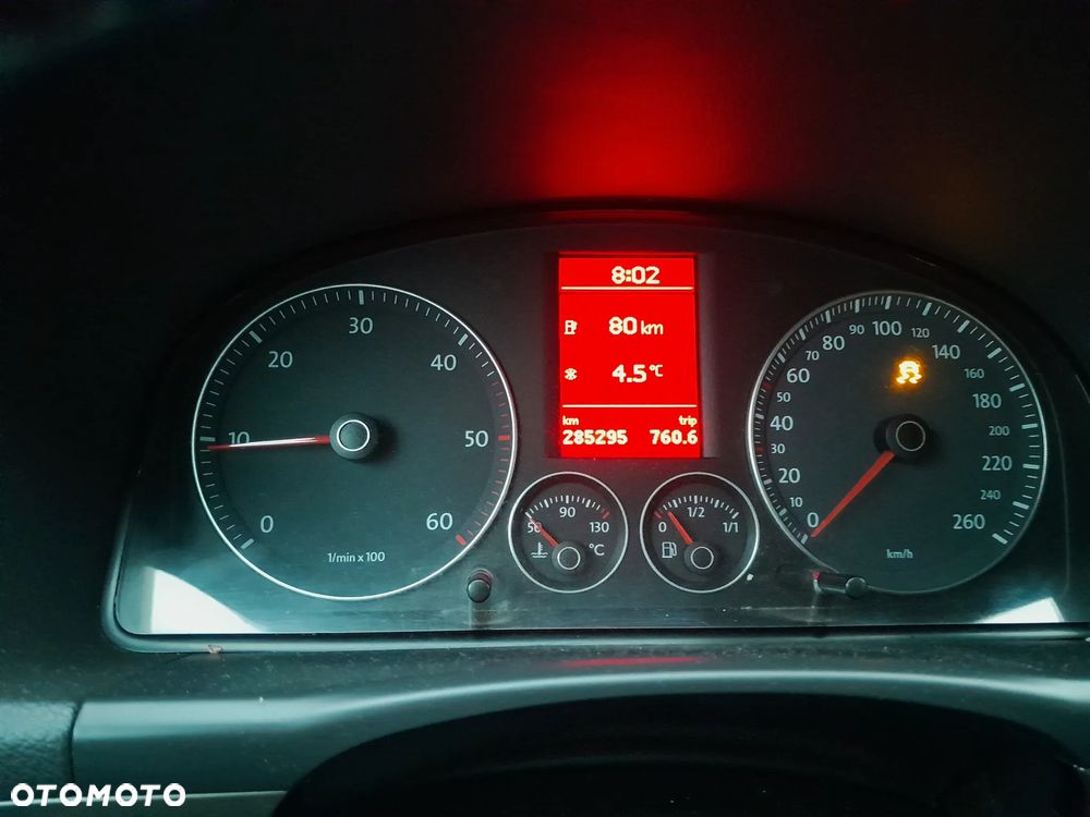 Volkswagen Touran 1.9 TDI Welcome - 9