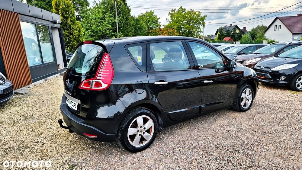 Renault Scenic 1.6 16V Luxe Privilege - 12