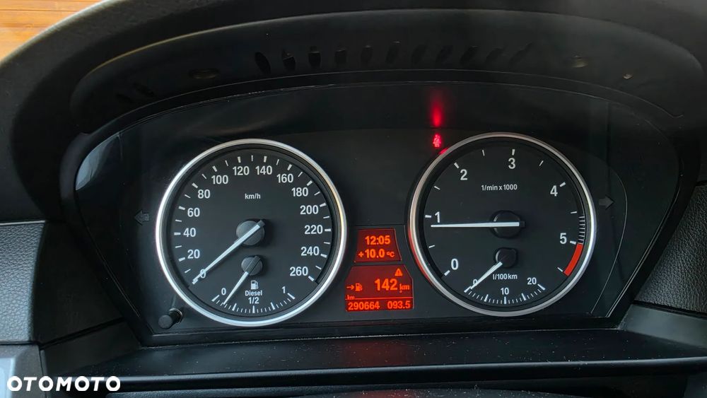 BMW Seria 5 - 34