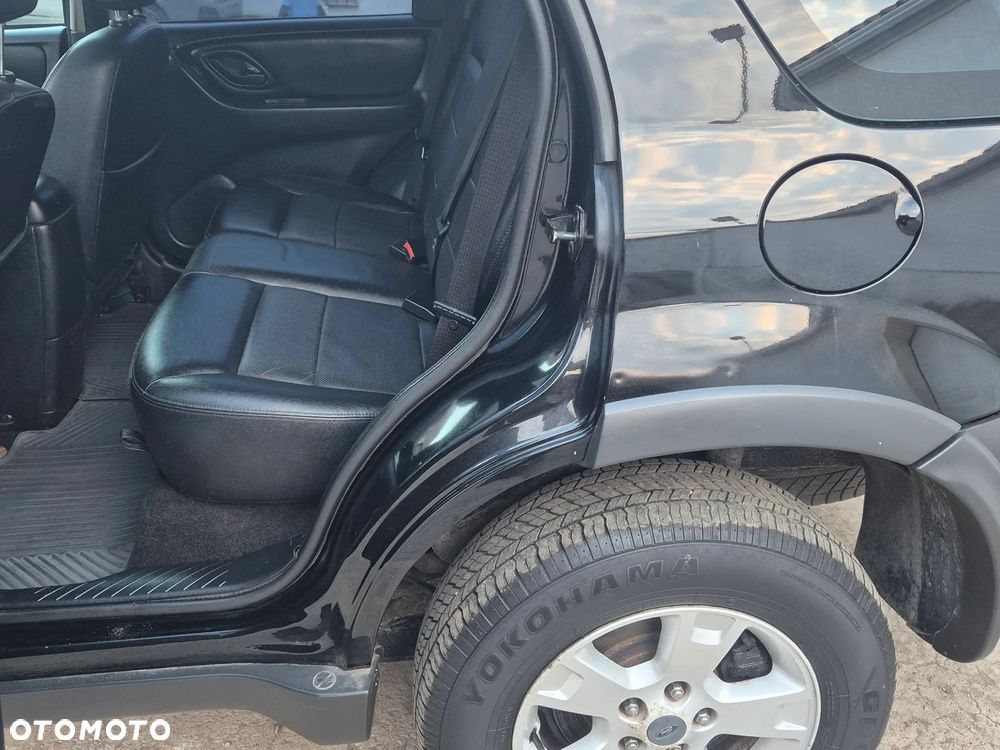 Ford Maverick 2.3 - 13