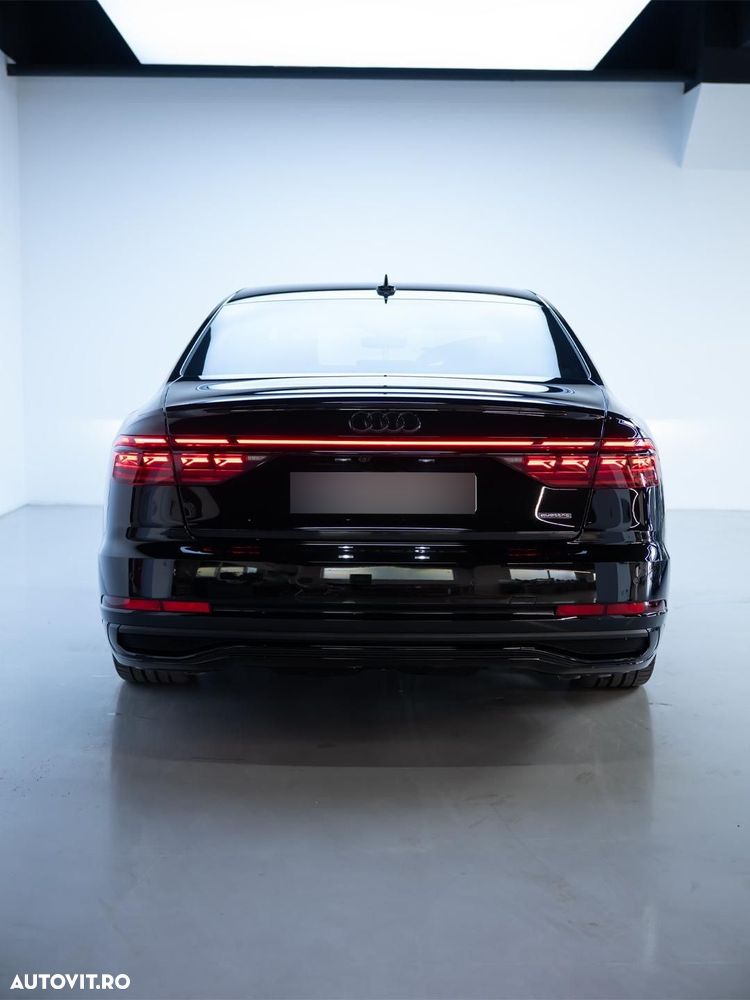 Audi A8 - 6