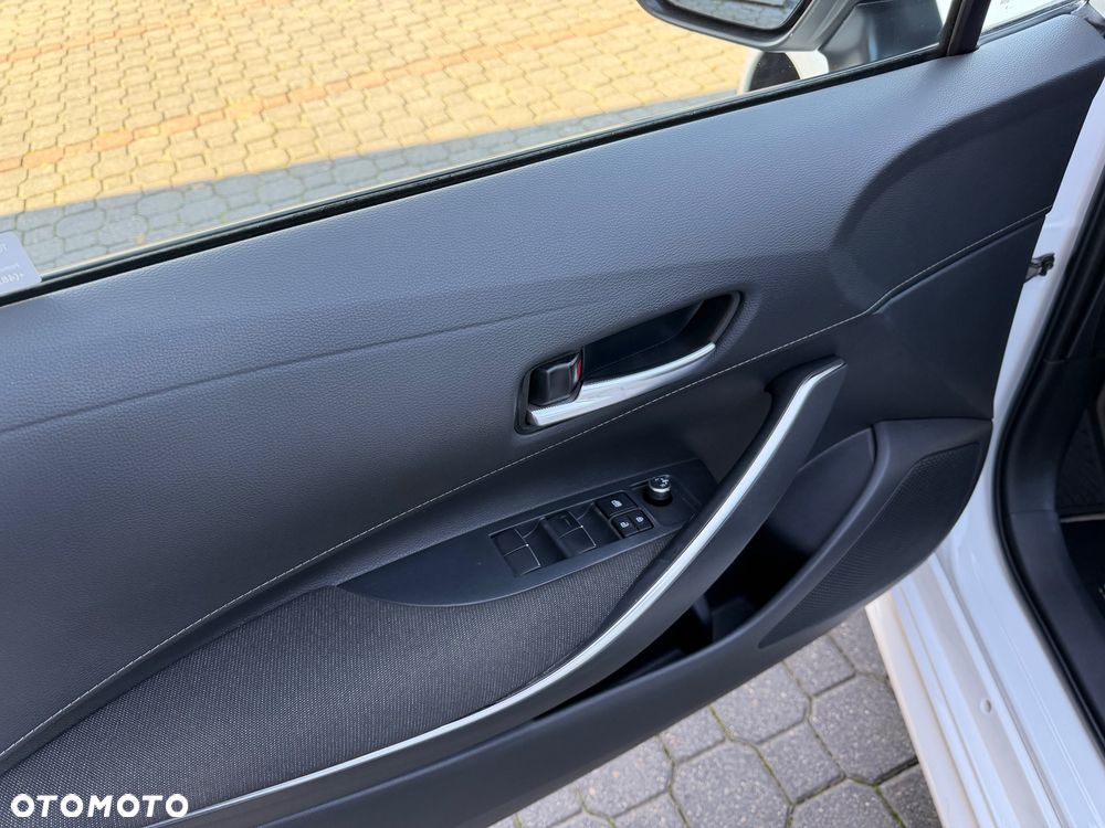 Toyota Corolla 1.8 Hybrid Comfort - 22