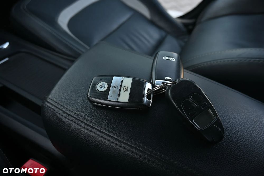 Kia Ceed 1.6 CRDi 128 Platinum Edition - 38