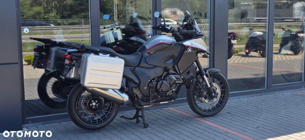 Honda VFR - 4