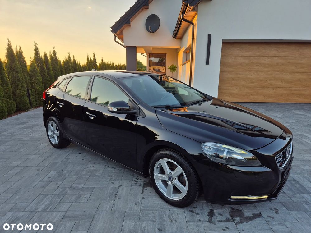 Volvo V40 T2 Kinetic - 24