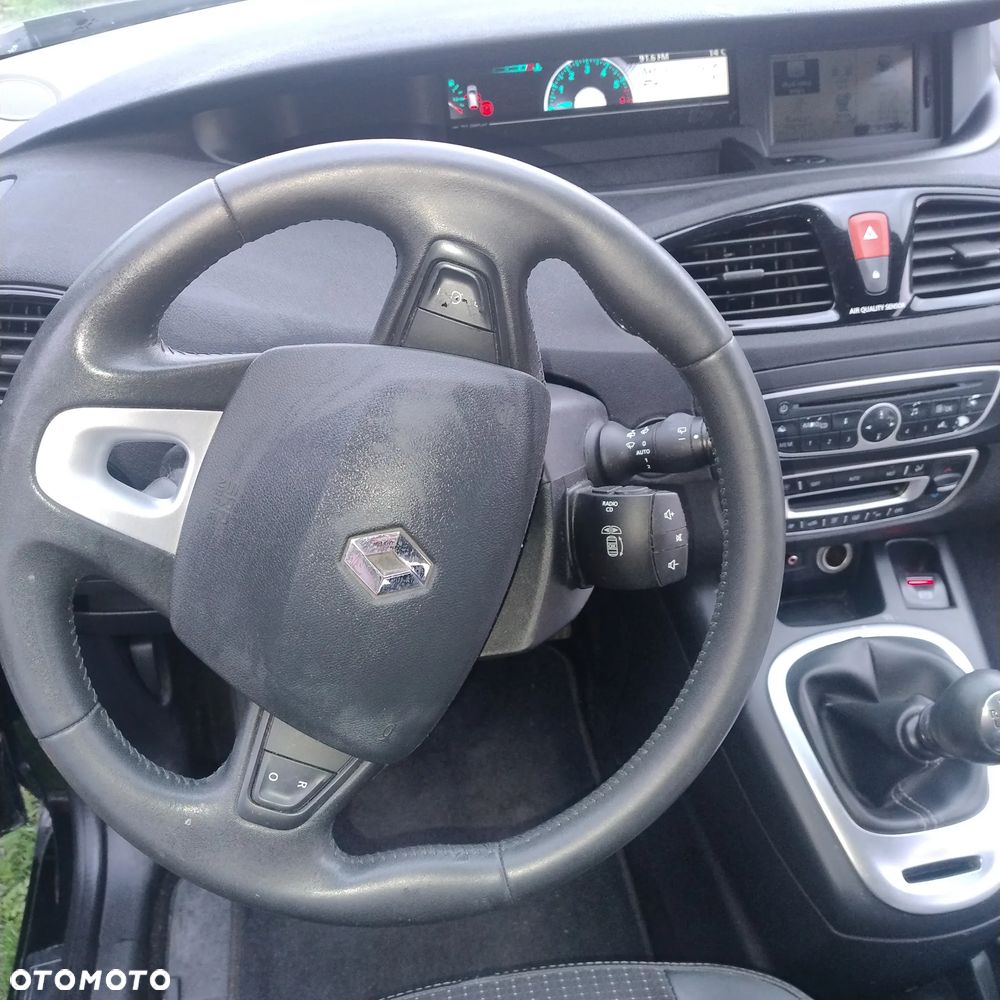 Renault Scenic 1.6 dCi Energy Bose Edition S&S - 12