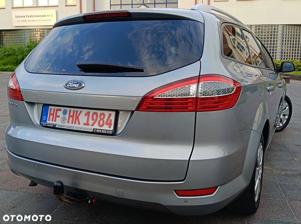 Ford Mondeo 2.0 Ambiente - 19