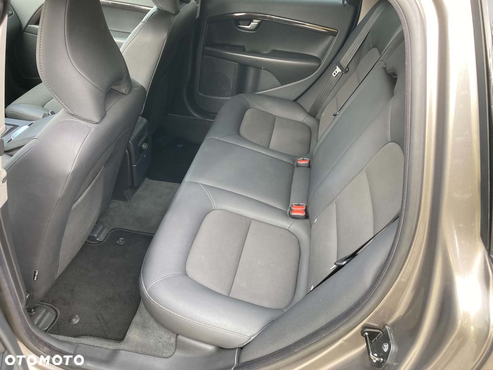 Volvo V70 D5 Kinetic - 10