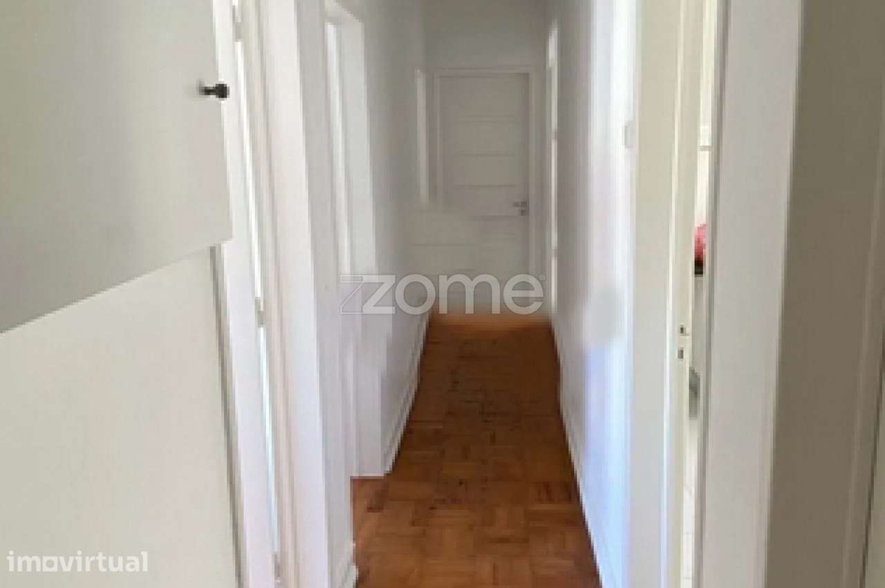 Apartamento T3 na Buraca para investimento - Grande imagem: 2/11
