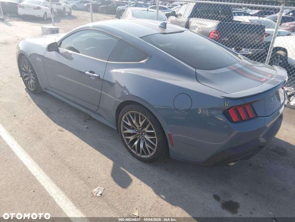 Ford Mustang - 3