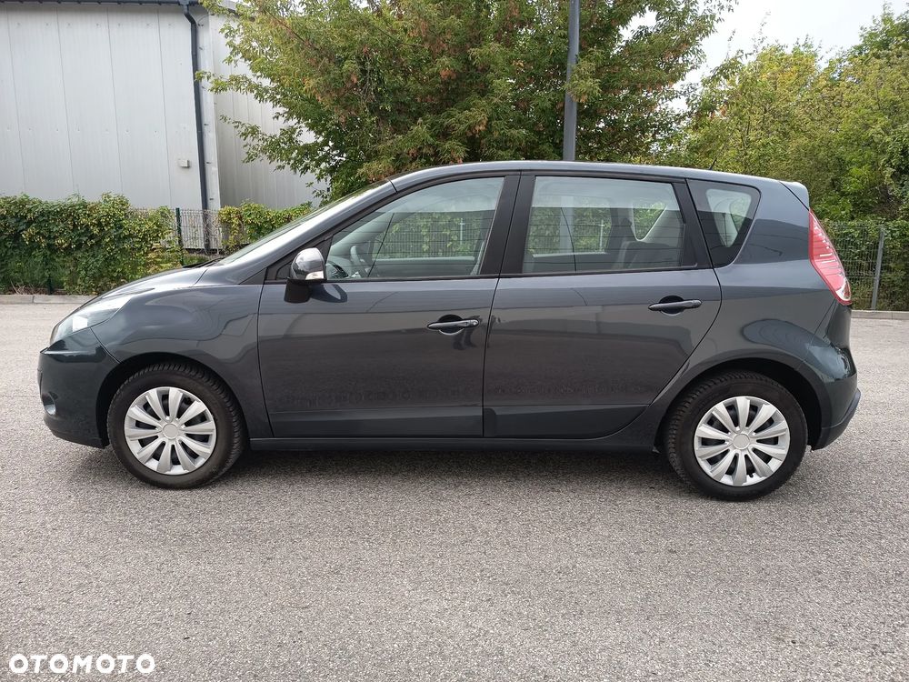 Renault Scenic 1.6 16V 110 TomTom Edition - 4