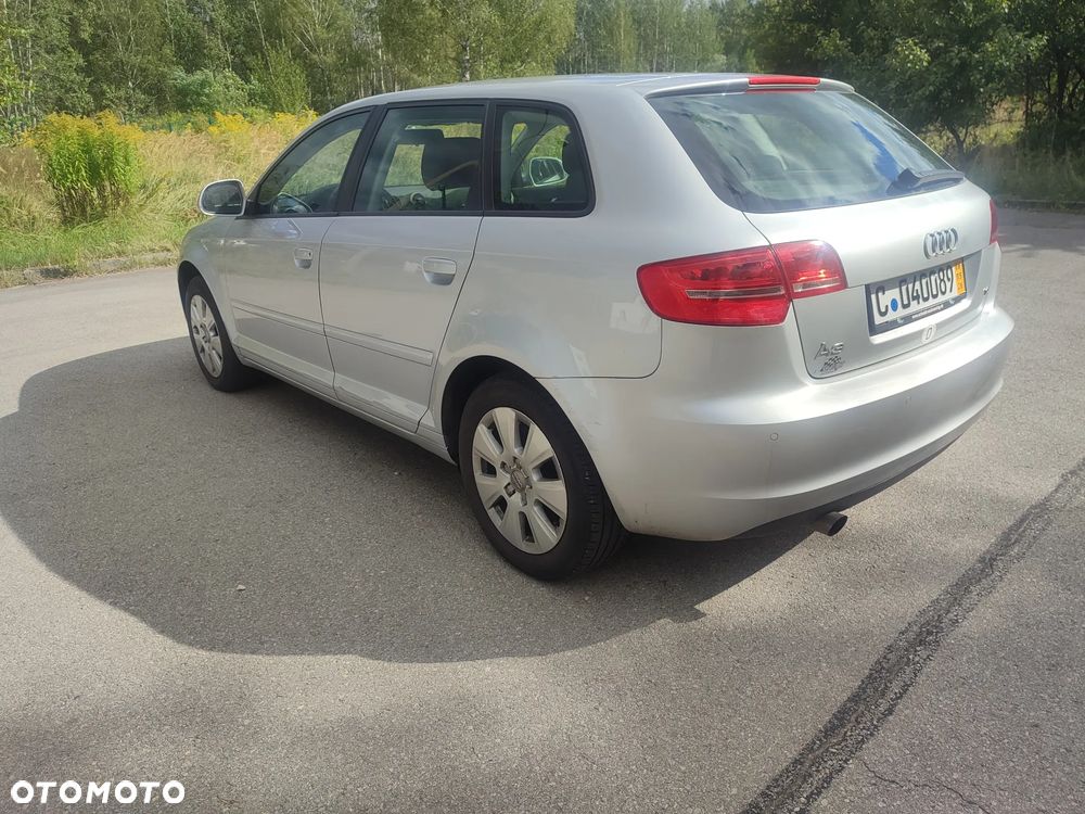 Audi A3 Sportback 1.6 Attraction - 4