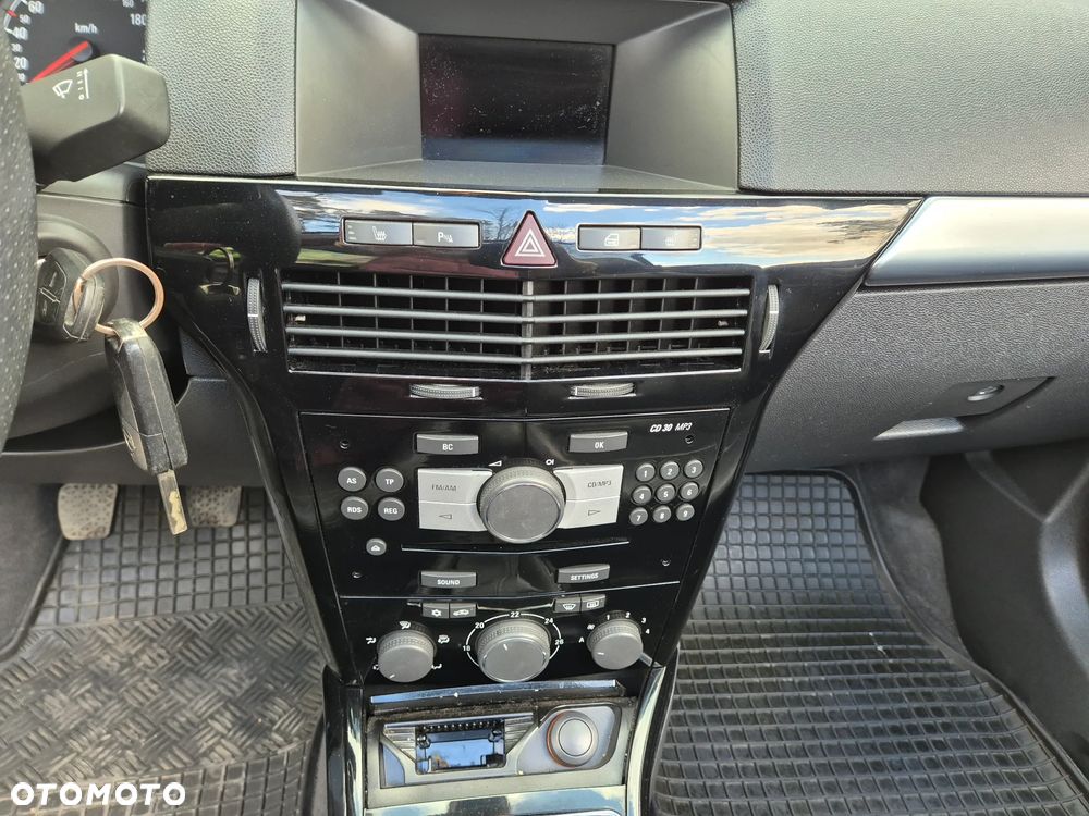 Opel Astra 1.8 Cosmo - 26