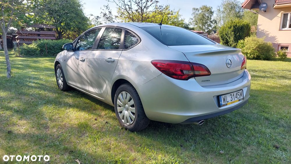 Opel Astra 1.4 T Active EU6 - 7