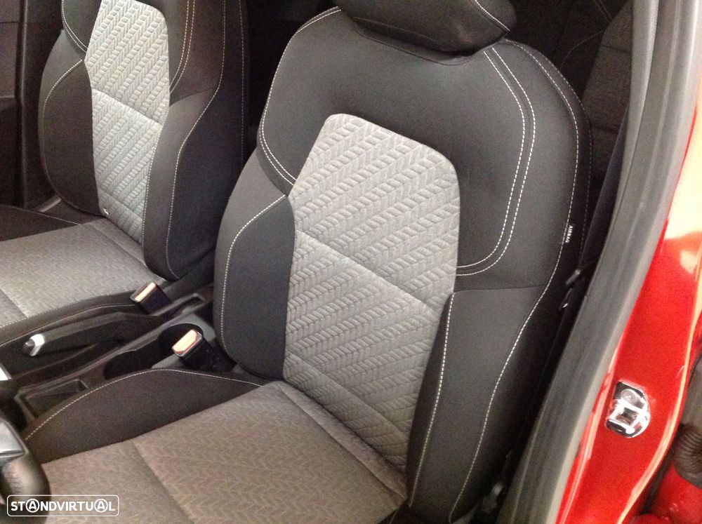 Renault Clio 1.0 TCe Limited CVT - 16