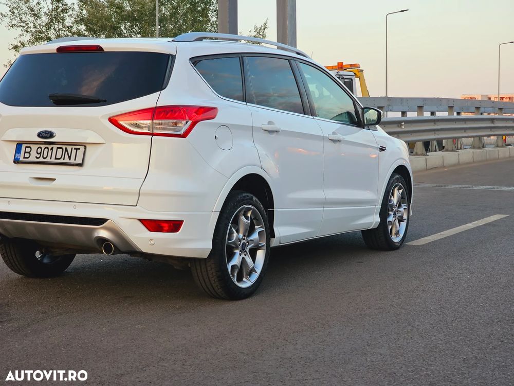 Ford Kuga 2.0 TDCi 4x4 Aut. Titanium - 2