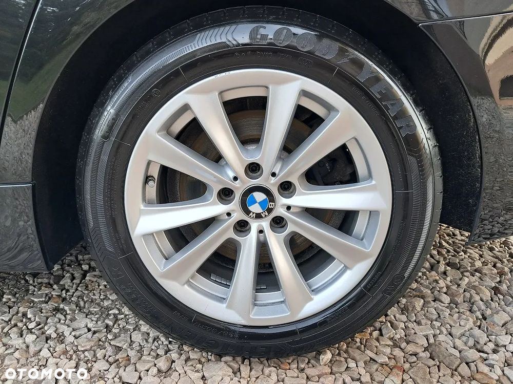 BMW Seria 5 525d xDrive Sport-Aut Modern Line - 36