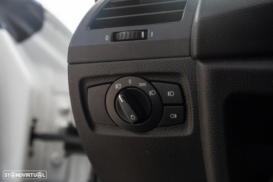 BMW 120 d Cabrio Limited Edition Lifestyle c/ M Sport Pack - 30