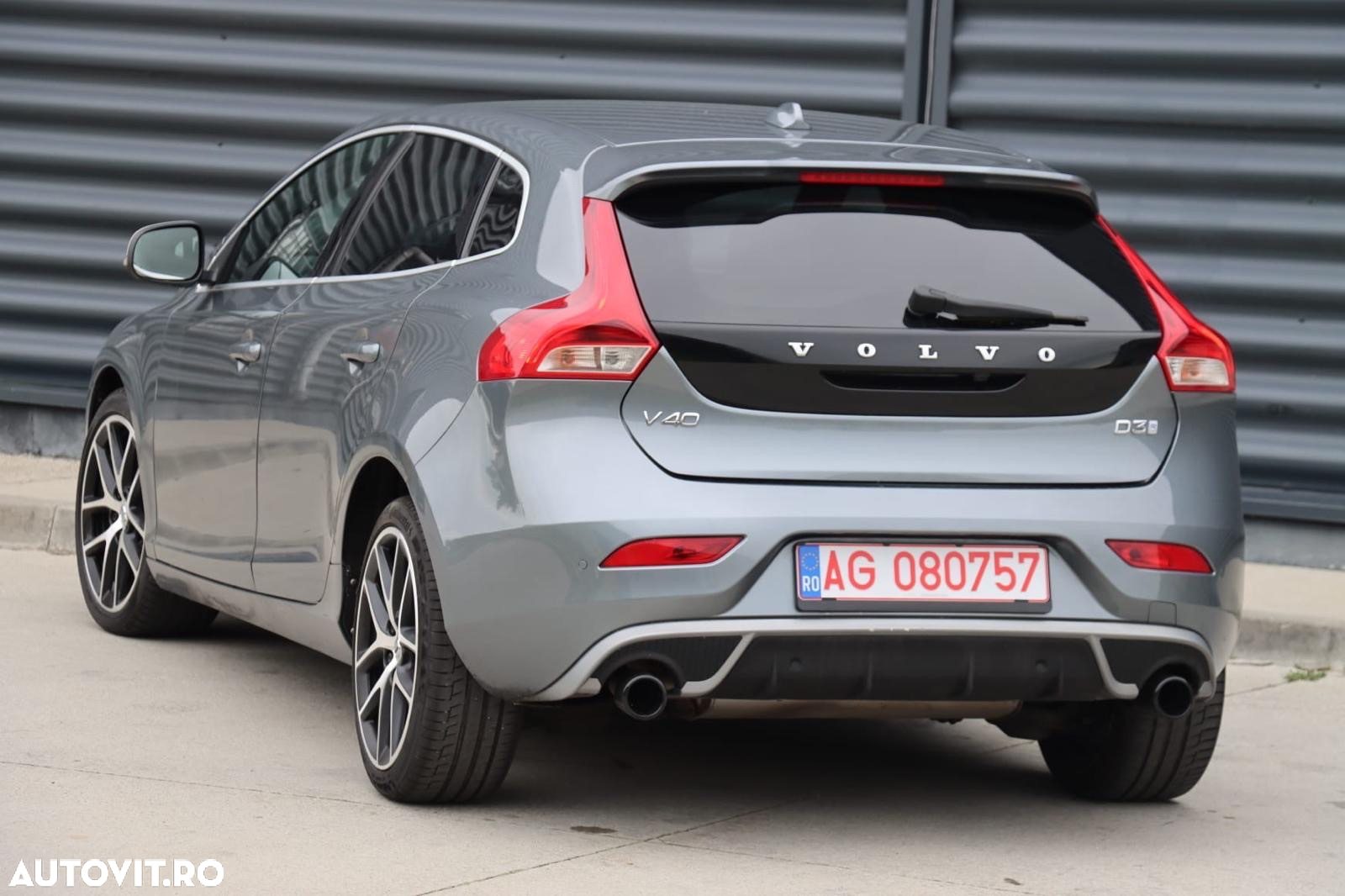 Volvo V40 D3 Geartronic RDesign - 17