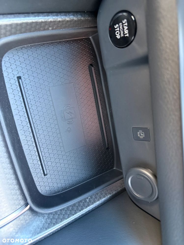 Nissan Qashqai 1.3 DIG-T mHEV N-Connecta - 27