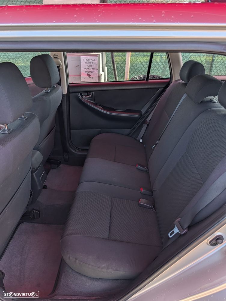 Toyota Corolla SW 1.4 Sol - 19