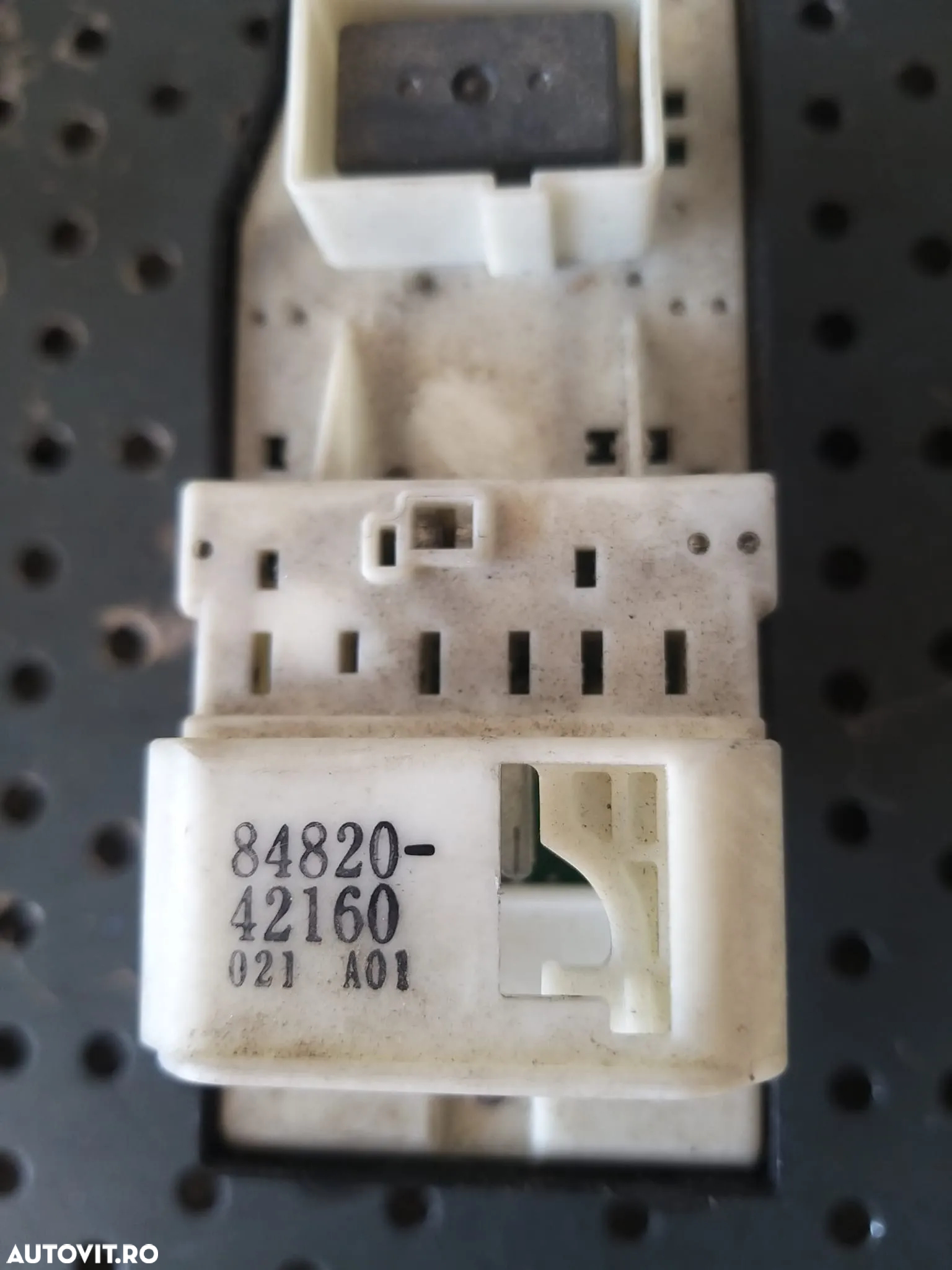 Bloc butoane geamuri electrice toyota rav 4 2 a2 8482042160 - 3