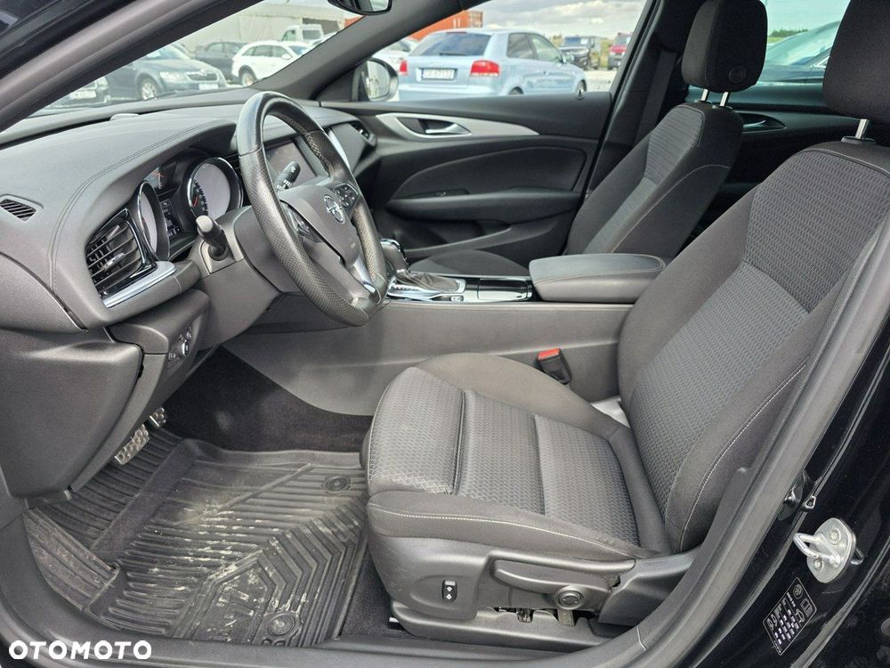 Opel Insignia - 15