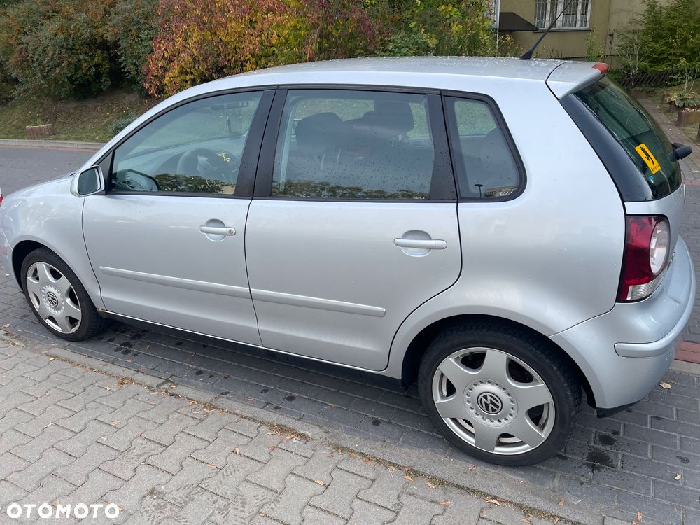 Volkswagen Polo 2006 photo 2