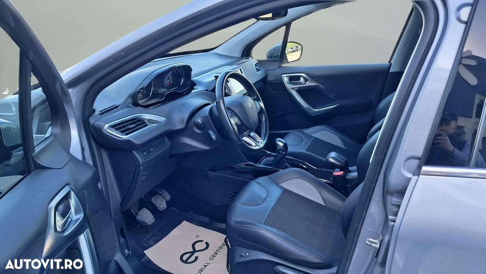 Peugeot 2008 1.2 PureTech Turbo Allure - 19