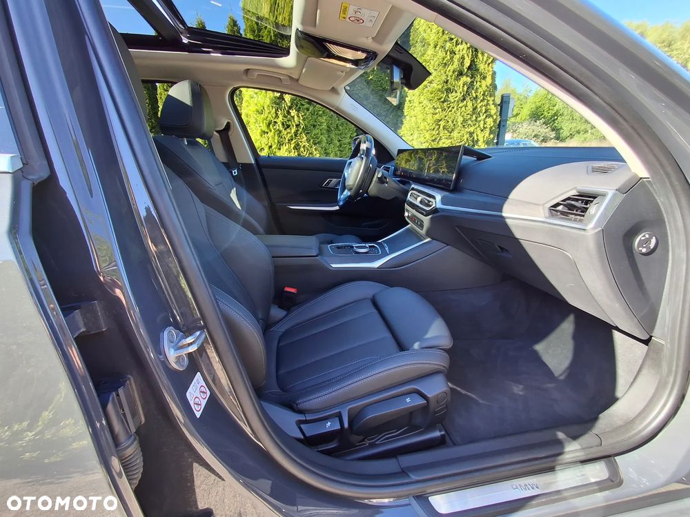 BMW Seria 3 320d xDrive mHEV sport - 24