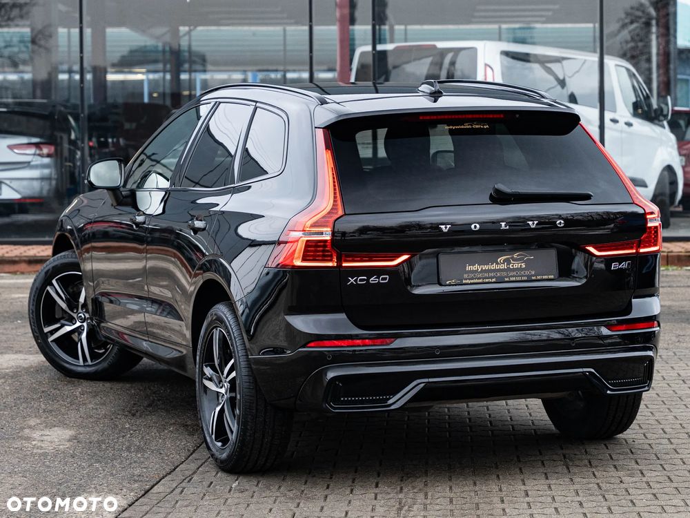 Volvo XC 60 B4 D AWD Plus Dark - 4