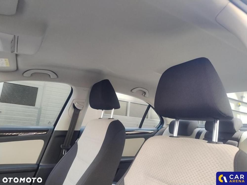 Volkswagen Jetta - 16