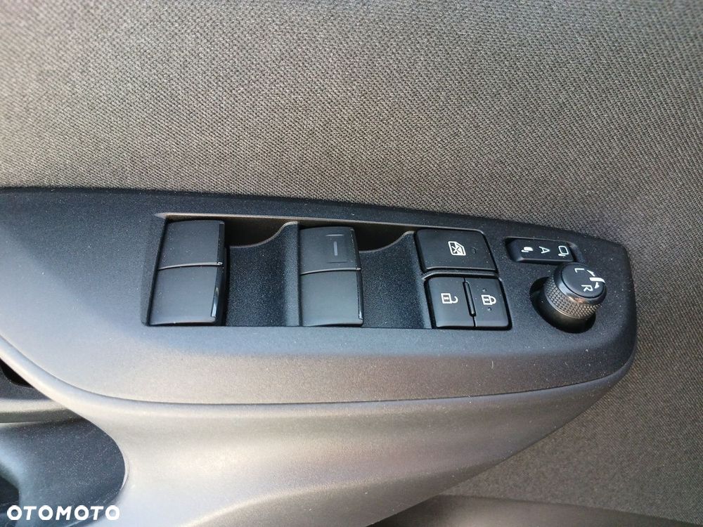 Toyota Yaris Cross Hybrid 1.5 Comfort 4x4 - 20