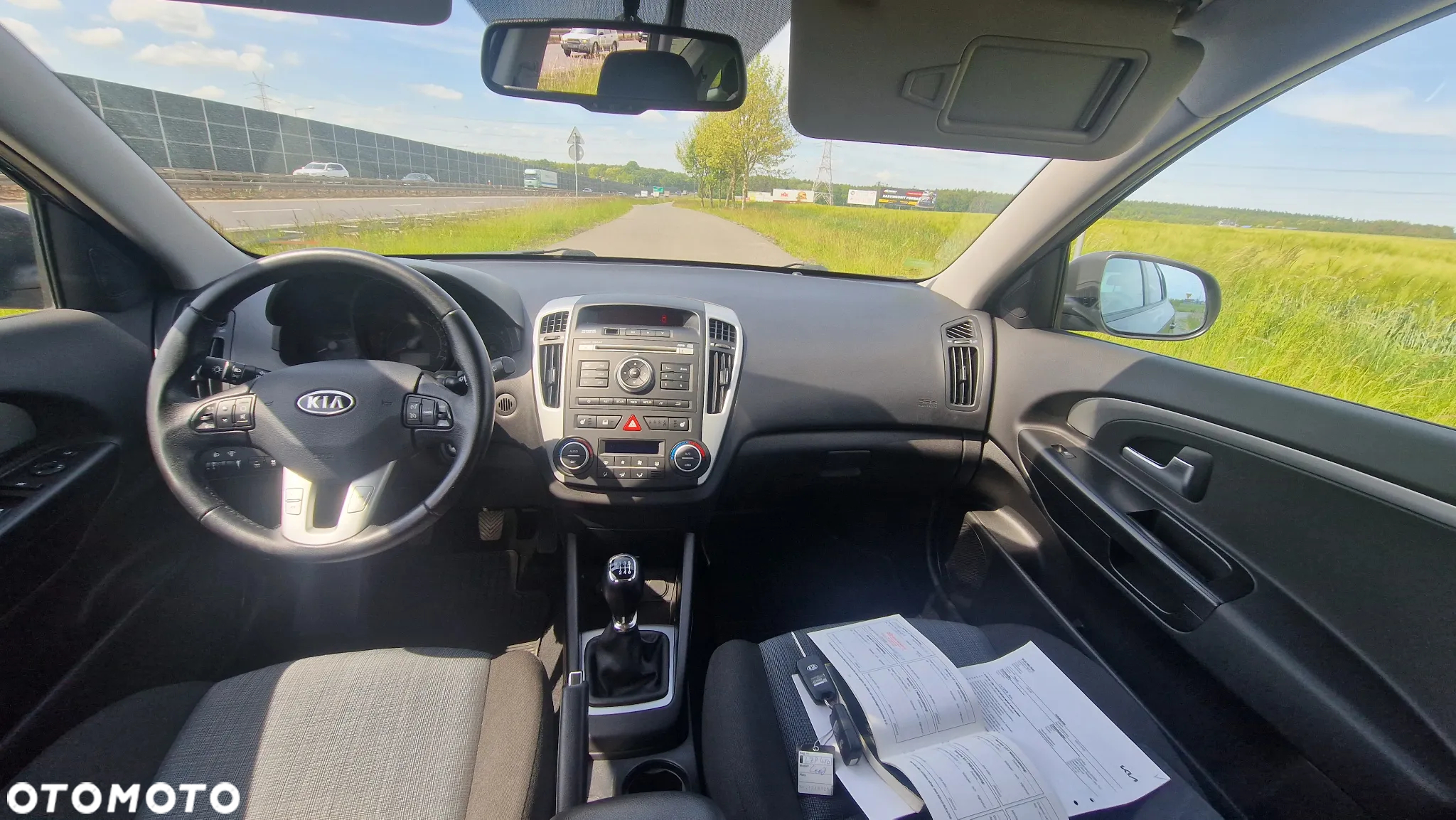 Kia Ceed 1.6 CRDi 128 ISG SW Dream Team Edition - 14