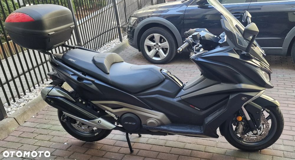 Kymco AK 550 - 2