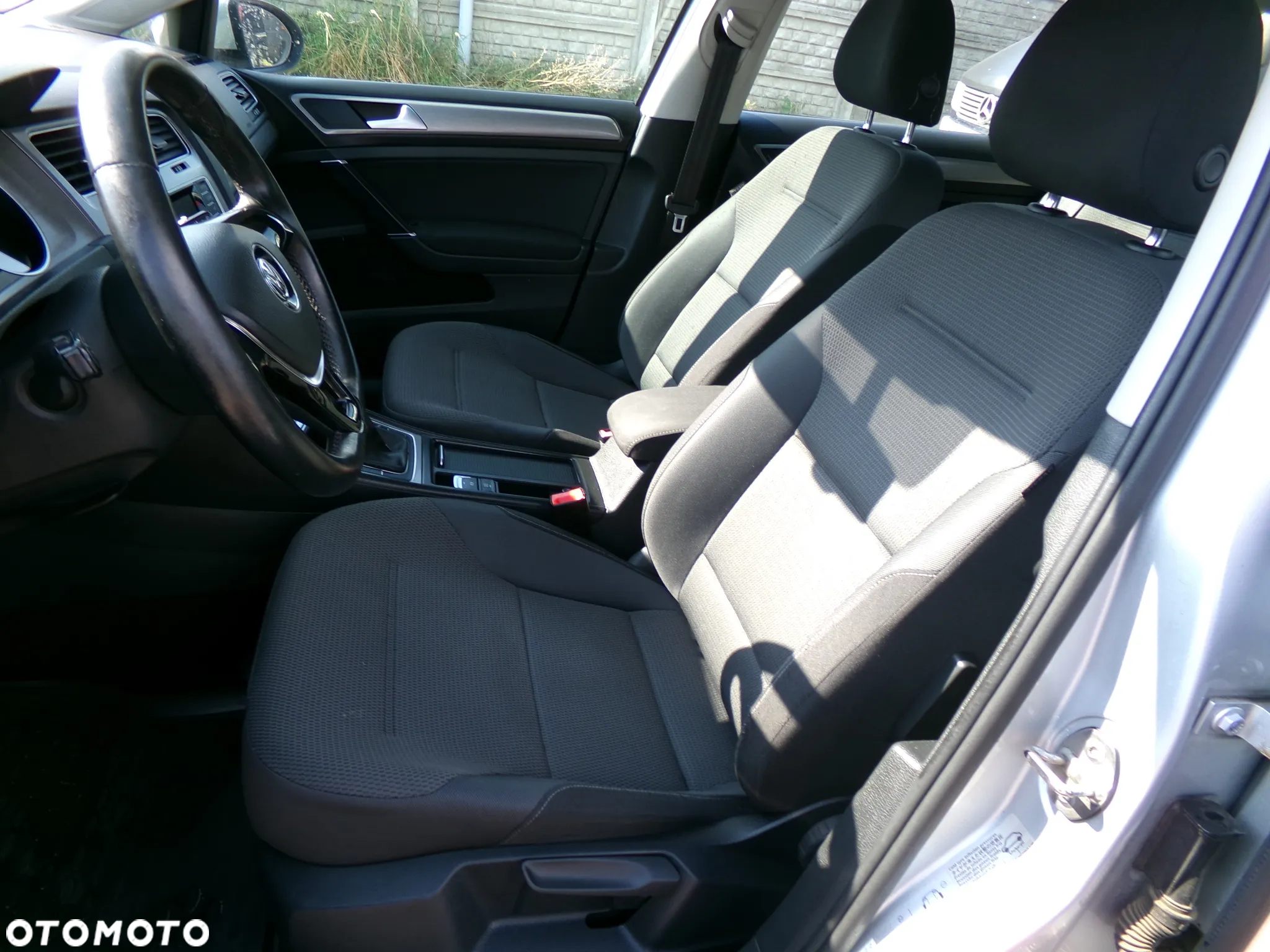 Volkswagen Golf - 8